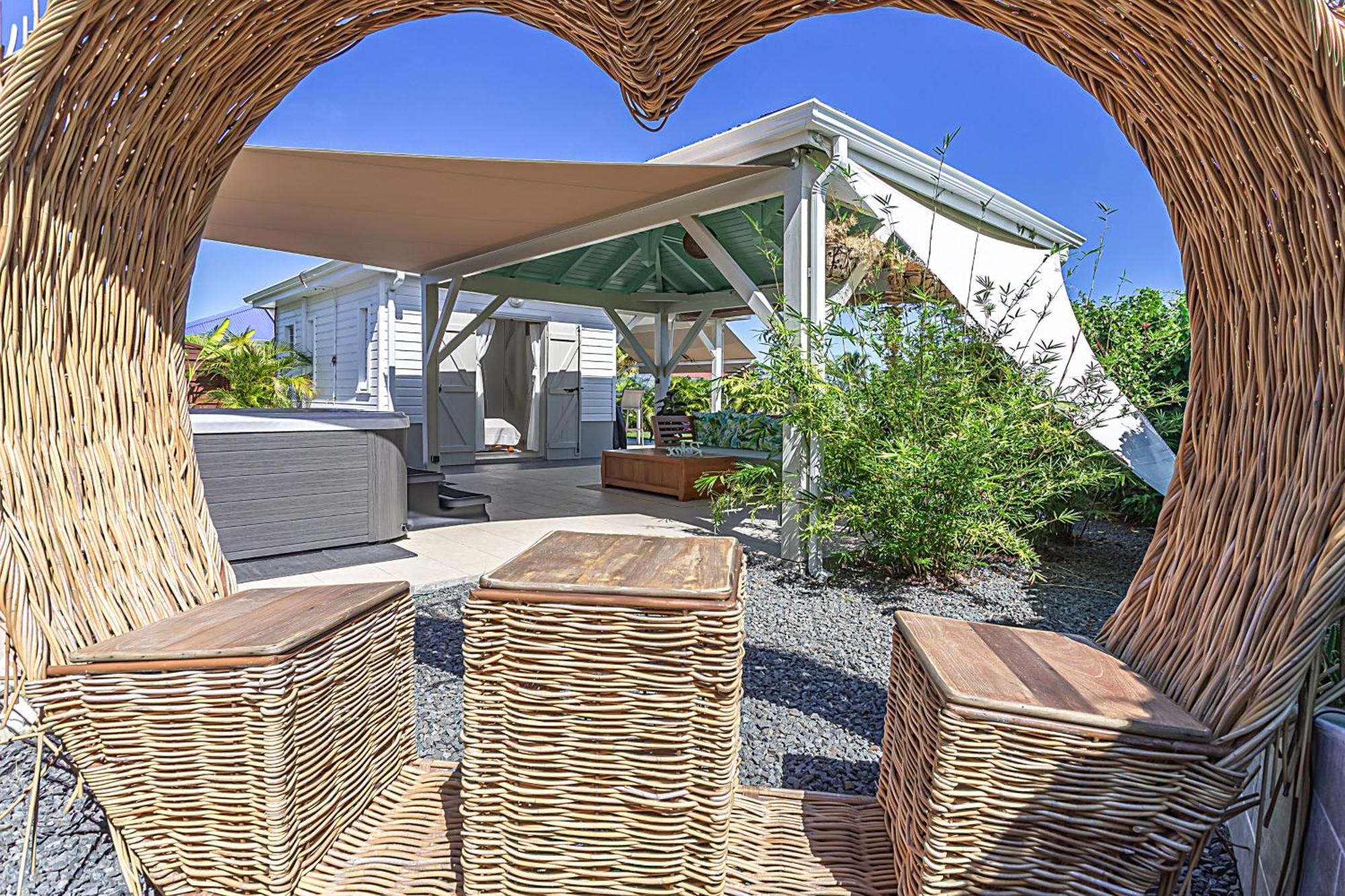 Magnifique Bungalow Et Jacuzzi Au Coeur Des Plages Le Moule Exteriér fotografie